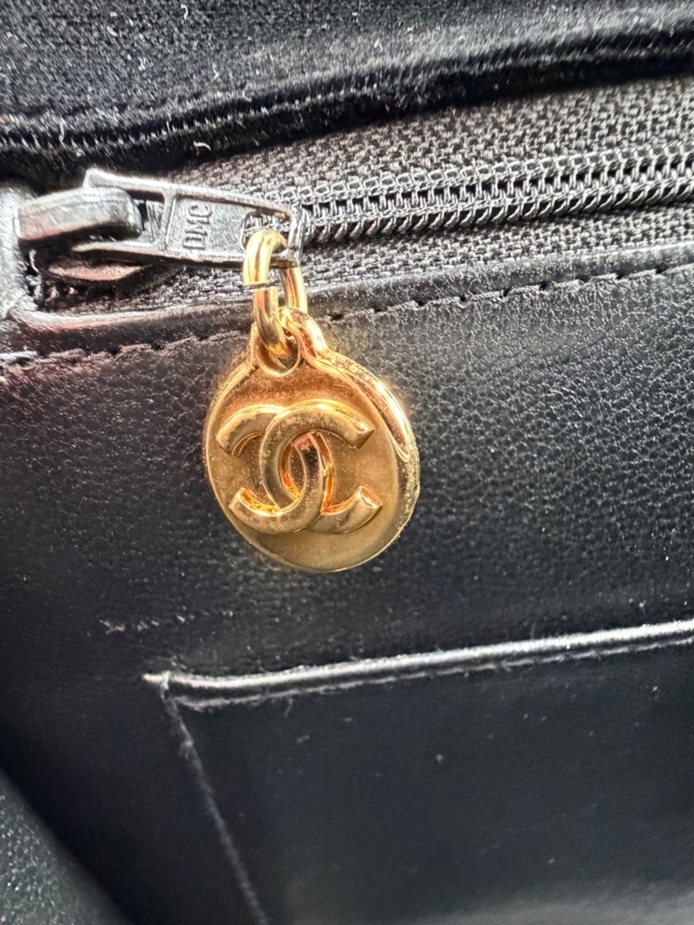 Chanel Authentic Vintage Deep Black Velvet Briefcase Gold Hardware, 1994-1996 - Picture 15 of 15